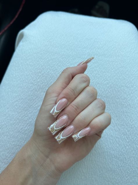 Fall White French Tip Nails, White And Gold Nails Prom, Gold Flake French Tip Nails, White Gold French Nails, White And Gold French Tips, White French Tip Nails Gold Accent, White And Gold French Tip, White French With Gold, White French Tips With Gold Line