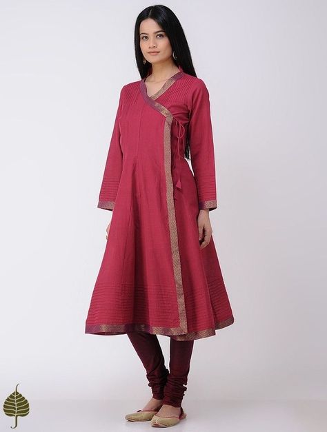 Angharka Style Kurti, Angharka Style Frock, Angharka Style, Angarkha Kurti, Angrakha Style Dresses, Salwar Kurti, Simple Kurtis, Anarkali Designs, Mehndi Outfit