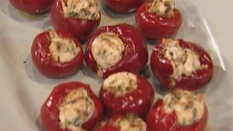 Stuffed Cherry Peppers, Cherry Pepper Recipes, Stuffed Jalapeños, Hot Pepper Recipes, Cherry Peppers, Gluten Free Plant Based, Party Bites, Rachael Ray Recipes, Starter Recipes