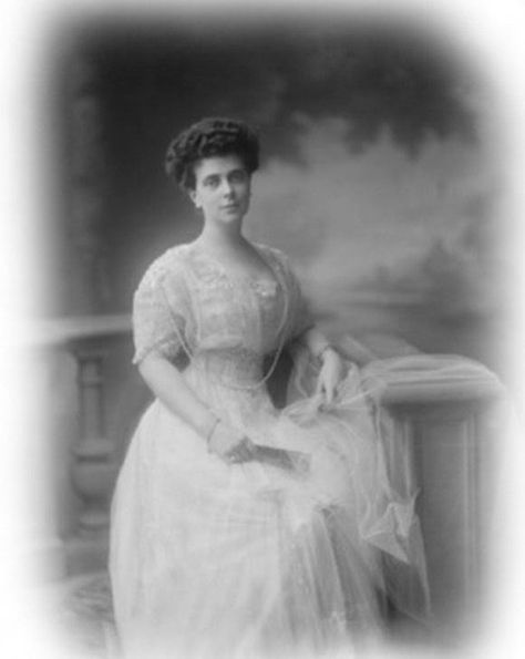 Elena Vladimirovna Elena Vladimirovna, Princess Of Greece, Maria Pavlovna, Duchess Of Kent, Historical Hats, Greek Royal Family, Russian Royalty, Romanov Family, Princess Elizabeth