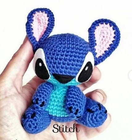 Stitch Amigurumi, Barefoot Sandals Crochet Pattern, Lilo En Stitch, Crochet Cowl Free Pattern, Lilo Und Stitch, Stitch Doll, Glove Pattern, Crochet Gloves Pattern, Confection Au Crochet