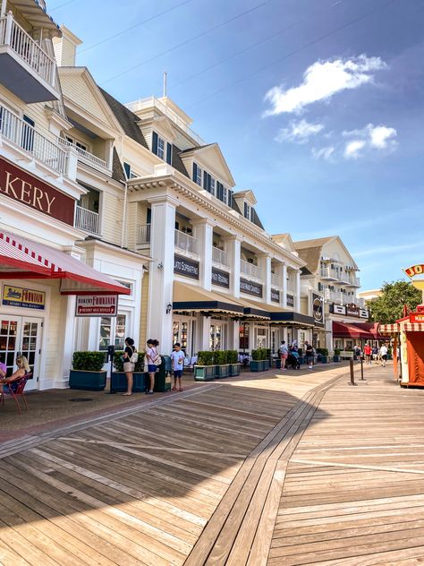 Florida Beach Town Aesthetic, Old Beach Town Aesthetic, Coastal Beach Town Aesthetic, Coast Town Aesthetic, Coastal Living Aesthetic, Beach Town Layout, Small Town Beach Aesthetic, Small Coastal Town, Coastal Town Bloxburg