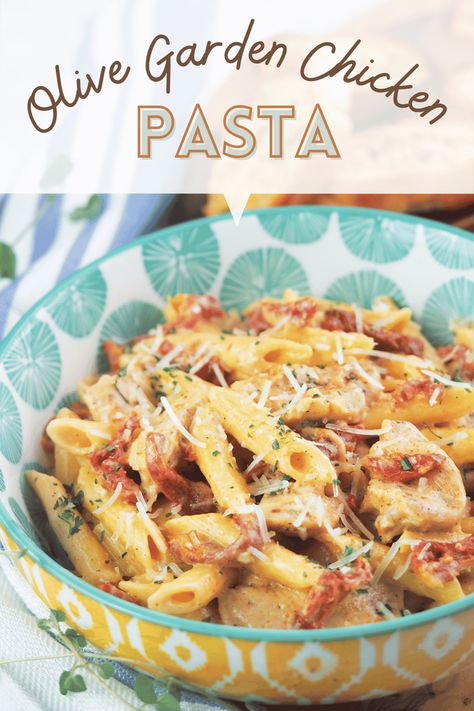 This creamy and delicious pasta is a fantastic "dump-and-go" recipe. Instant pot olive garden chicken pasta can be finished in 30 minutes, making it great for a quick weeknight meal! #instantpot #olivegarden #chicken Instant Pot Olive Garden Chicken, Olive Garden Chicken Pasta, Olive Garden Chicken, Recipe Instant Pot, Easy Pressure Cooker Recipes, Instant Pot Pasta Recipe, Delicious Pasta, Instant Pot Dinner Recipes, Quick Weeknight Meals