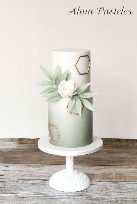 geometrical and olive green cake Geometric Wedding Cakes, Geometric Cake, Green Wedding Cake, Cake With Flowers, Green Cake, Modern Cakes, Floral Wedding Cakes, Modern Wedding Cake, Gold Wedding Cake