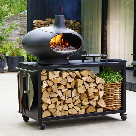 Brick pizza oven outdoor