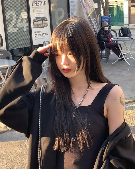 Kooooya_ Icons, Hime Cut, Asian Haircut, Hair Style Korea, Hair Inspiration Long, Hairstyles For Layered Hair, Haircut Inspo, Haircuts Straight Hair, Long Hair With Bangs