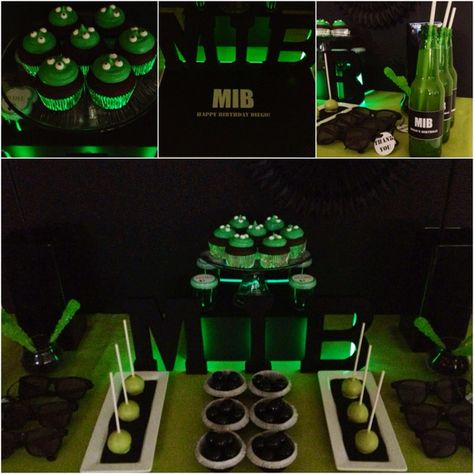 MIB party for my son's birthday. Alien Cake, Black Party Decorations, Nerf Birthday Party, Alien Party, Sweet Sixteen Birthday Party Ideas, 13th Birthday Parties, Sweet Sixteen Birthday, 18th Birthday Party, Men In Black