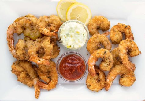 My restaurant-style Fried Shrimp is amazingly easy to make. You'll amaze your family and friends with perfect fried shrimp in your own home! How To Fry Shrimp, Cocktail Sauce Recipe Easy, Frying Shrimp, Fish Fry Seasoning, Crispy Fried Shrimp, Fry Shrimp, Fry Seasoning, Louisiana Fish Fry, Shrimp Cocktail Sauce