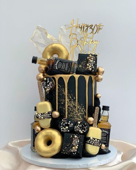 Best Colour Combos, Cake Rice Paper, Cake Recipes Without Milk, Rice Paper Sails, 23 Birthday Cake, Black And Gold Cake, Ganache Drip, 18th Cake, Tiered Cakes Birthday