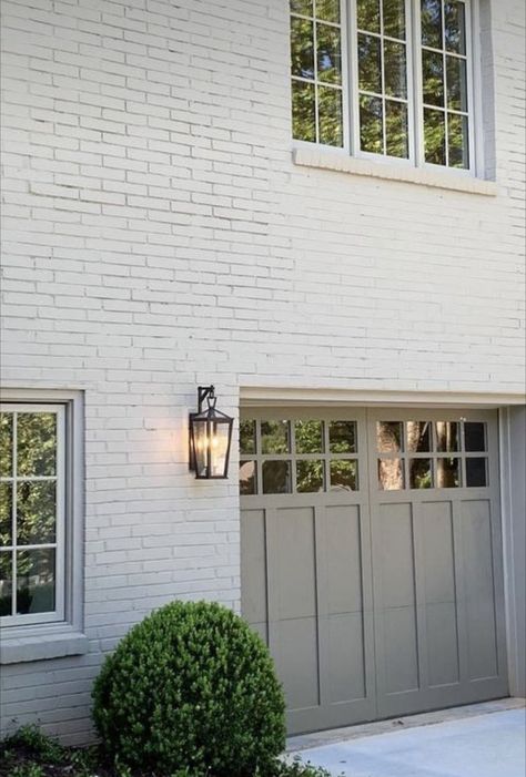 White Brick House, Painted Brick House Exterior, Exterior House Paint Color, Painted Brick Exteriors, Exterior House Paint, White Exterior Houses, Painted Brick House, Stucco Homes, Brick Exterior House