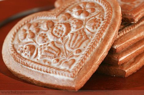 Molded Gingerbread Cookies, Tartine Gingerbread, Mold Cookies Recipe, Molded Cookies, Glazed Gingerbread, Molded Cookie Recipe, Icing Glaze, Gingerbread Baking, Soft Gingerbread