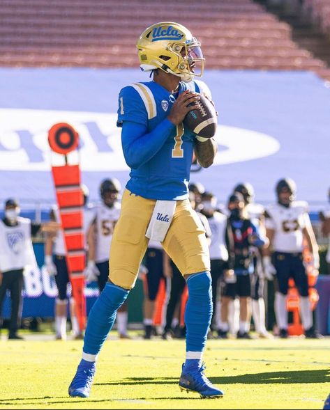 @team1dtr on Instagram: “League ready. 👀” Qb Drip Football, Qb Drip, Ucla Bruins Football, Ucla Football, Drip Ideas, Football Swag, American Football Uniforms, Football Drip, Football Poses