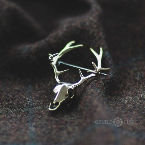 Brass Stag Skull Pin This design works great as hair accessorie, scarf or shawl pin aswell as a shirt collar brooch.  In Celtic wisdom the Stag is a symbol of strength and connection to ancestral Knowledge. The material is made from Brass which is made from a mixture of Copper and Zinc and is Nickel free. The brass has been oxidised to create a rustic vintage feel. This listing is for the brooch only. See our other shawls listings for shawl and brooch sets.  Brooch measures 1.77 inches/ 4.5 cm i Pin For Clothes, Medieval Accessories Jewellery, Celtic Wisdom, Stag Jewelry, Stag Skull, Collar Brooch, Skull Pin, Fusion Design, Bag Pins