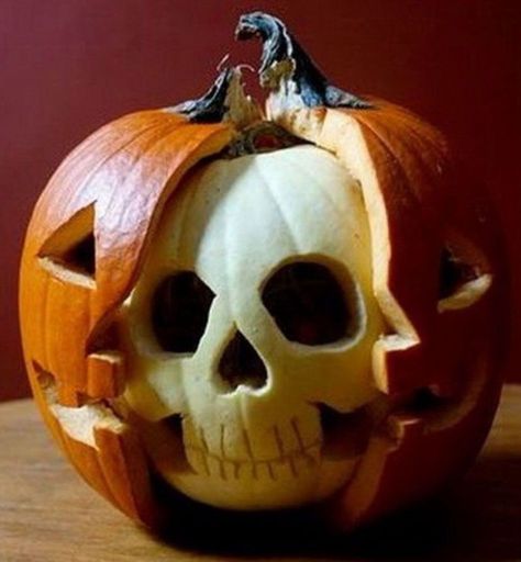 Cool Pumpkin Designs, Halloween Pumpkin Carving Ideas, Free Pumpkin Carving Patterns, Pumpkin Carved, Diy Halloween Dekoration, Pumpkin Carving Patterns Free, Big Pumpkin, Halloween Pumpkin Carving Stencils, Pumkin Carving