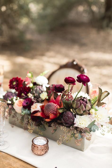 Jewel Tone Wedding Flowers, Burgundy Wedding Theme, Flowers And Candles, Burgundy Bouquet, Maroon Wedding, Fleurs Diy, Jewel Tone Wedding, Rustic Fall Wedding, Fall Wedding Flowers