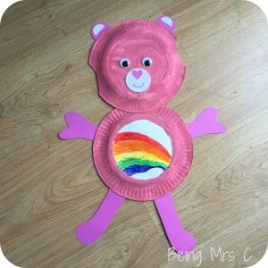 How to make a Paper Plate Care Bear - Being Mrs C http://beingmrsc.com/being_mrs_c/2015/04/paper-plate-care-bear.html?utm_content=buffer8c1ac&utm_medium=social&utm_source=pinterest.com&utm_campaign=buffer#comment-503872 Infant Projects, Cartoon Crafts, Letter C Crafts, Girls Crafts, Care Bear Party, Paper Plate Crafts For Kids, Cheer Bear, Halloween Crafts For Toddlers, Preschool Arts And Crafts