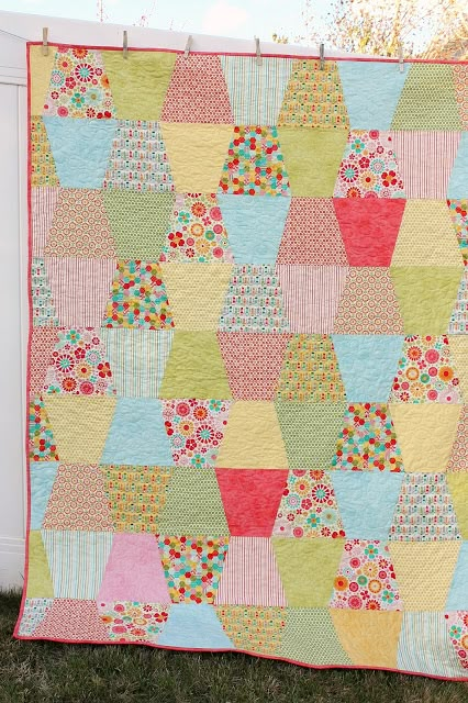 Tumbler Quilts, Tumbler Quilt, Diary Of A Quilter, Charm Quilts, Learn To Quilt, Kid Quilts, Quilt Pattern Ideas, Quilt Blocks Patterns, Baby Quilt Ideas