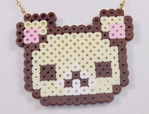 Cute Perler Bead Ideas Kawaii, Sanrio Perler Bead Patterns Small, Sanrio Fuse Beads, Cutecore Perler Bead, Kuromi Perler Beads Pattern, Cinnamon Roll Perler Beads, Matching Perler Beads, Simbrix Ideas, Perler Cute