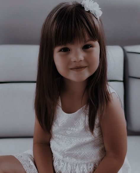 Cute Haircuts For Girls 9-10, Kids Bangs Hairstyles, Sana Haircut, Girl Bangs Haircut Kids, Front Cut Hairstyles, Girl Haircut Kids, Kids Curtain Bangs, Kids Bangs Hair, Baby Girl Haircut