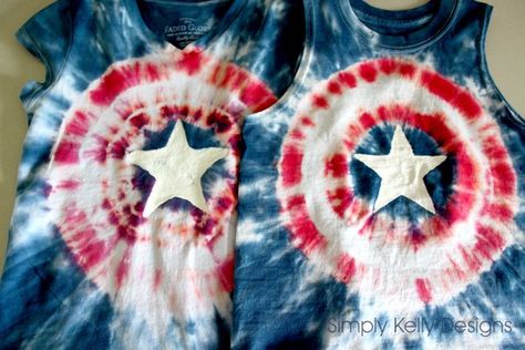 Captain American Tie Dye Shirts! Cool Tie Dye Shirts, Tie Dye Shirts Patterns, Ty Dye, Tie Dye Party, Tie Dye Crafts, Diy Tie, Tie Dye Techniques, How To Tie Dye, Diy Father's Day Gifts