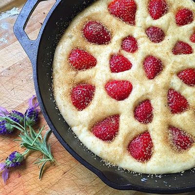 Lavender Cake Recipe, Basil Cake, Strawberry Lavender, Lavender Cake, Lavender Leaves, Strawberry Basil, Turbinado Sugar, Raw Sugar, Pita Chips