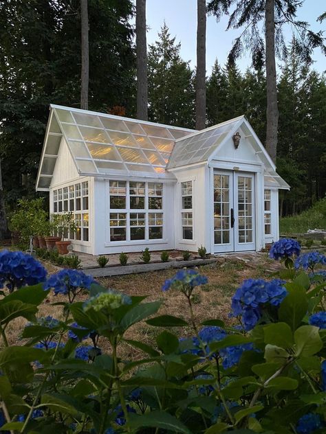 Greenhouse With Porch, Greenhouse In Garden, Urban Greenhouse, Greenhouse Build, Garden Gala, Window Greenhouse, Diy Greenhouse Plans, Backyard Sanctuary, Outdoor Greenhouse