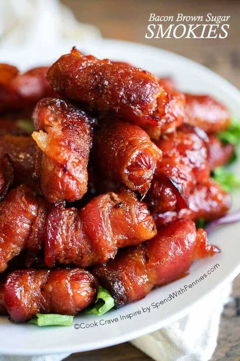 Brown Sugar Smokies, Wrapped Smokies, Bacon Wrapped Smokies, Brown Sugar Bacon, Crowd Pleasing Appetizers, Appetizers For A Crowd, Party Appetizers Easy, Thanksgiving Appetizers, Party Appetizers