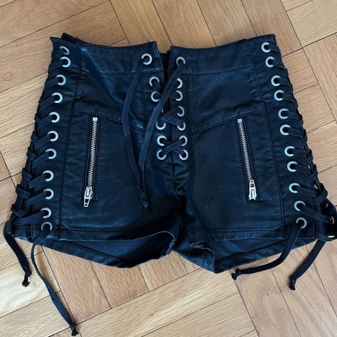 Brand New Never Worn, But Tags Were Removed. Mid Rise Fit, Size 24 Black Mini Shorts, Closet Revamp, Cool Shorts, Thrift Inspo, Goth Accessories, Hippie Aesthetic, Low Rise Shorts, Free People Shorts, Dream Style