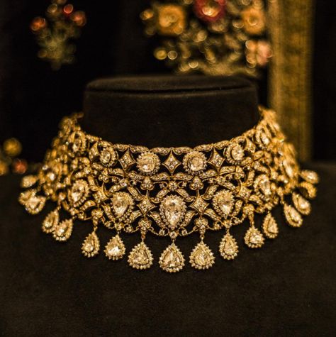 Plane Necklace, Sabyasachi Mukherjee, Bijoux Art Nouveau, Sabyasachi Jewellery, Wedding Jewellery Collection, Pakistani Jewelry, Bridal Gold Jewellery Designs, Indian Wedding Jewelry, India Jewelry