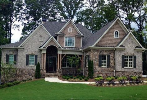 Top 50 Best Brick And Stone Exterior Ideas - Cladding Designs Home Exterior Brick, Stone Exterior Houses, Cladding Design, Brick Interior, Exterior Inspiration, Brick Ranch, Brick Exterior House, Casas Coloniales, Shutters Exterior