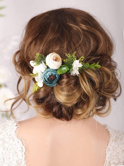 Rustic Wedding Hair Accessories, Bridal Floral Hair, Bridal Flower Hair Comb, Unique Wedding Hairstyles, Low Buns, Hair Pins Wedding, Rustic Wedding Hairstyles, Rustic Wedding Photos, Floral Hair Pins