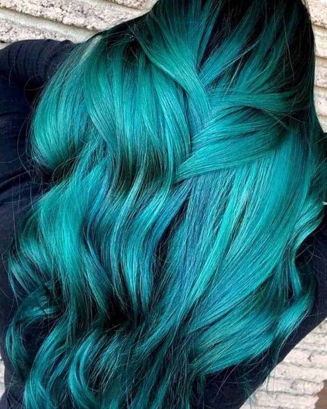 Haare grün färben: Hier sind 10 modische Haarfarben Ideen Blue Hair, Short Hair Styles, Hair Color, Long Hair Styles, Hair Styles, Van, 10 Things, Hair, Blue