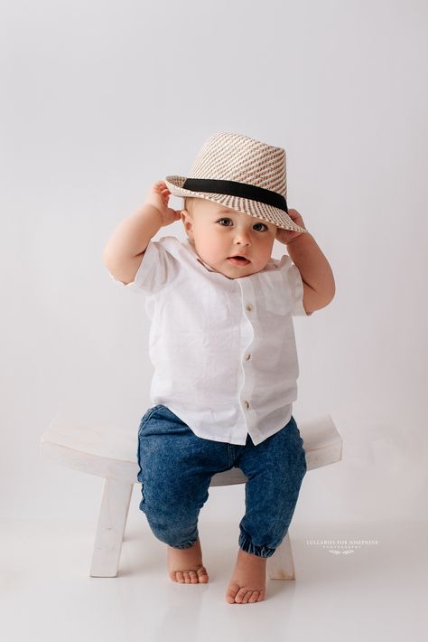 Baby Photoshoot Boy 6 Months, 6 Month Baby Boy Photoshoot Ideas, Birthday Boy Outfit 1st, 1 Month Old Baby Pictures Boy Photo Ideas 1 Year, Baby Boy 1 Year Photoshoot, One Year Baby Boy Photoshoot, 1 Year Birthday Photoshoot Boy, New Year Baby Photoshoot Ideas, 1 Year Photoshoot Boy