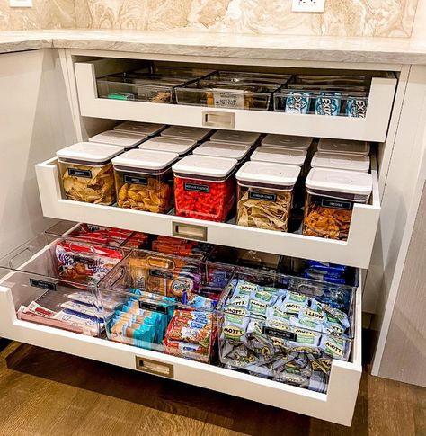 Kitchen & Pantry Storage Solutions That Just Make Sense | RíOrganize | Luxury Professional Organizer Pantry Drawers, Snack Organizer, Modern Organization, Organized Pantry, Desain Pantry, Pantry Remodel, House Organisation, Kitchen Pantry Storage, Kitchen Organization Pantry