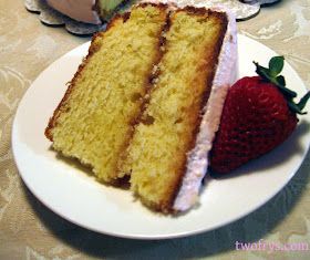 Two Frys: Dominican Cake Easy Dominican Cake Recipe, Dominican Cake Recipe, Almond Cream Cake Recipe, Dominican Cake, Hispanic Dishes, Cake Recipes For Kids, Air Fryer Dinner Recipes, Dutch Recipes, For My Mom