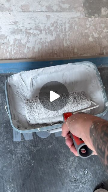 How To Plaster Walls Diy, Plaster Ceiling Repair, Modern Plastering, Plaster Walls Diy, Drywall Texture, Plaster Ceiling, Painting Decor, Kitchen Interior Design Modern, Paint Projects