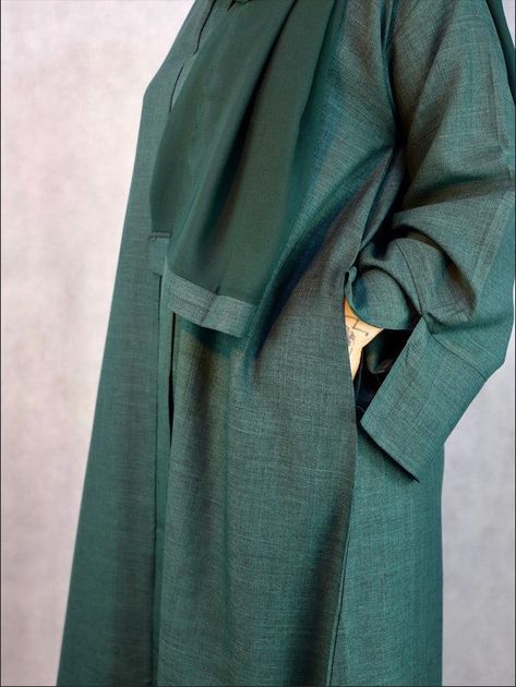 Linen Abaya Outfit, Pocket Abaya Designs, Pocket Abaya, Abaya Fashion Modern, Stylish Abaya Designs, Abaya With Pockets, Green Abaya, Simple Abaya Designs, Linen Abaya