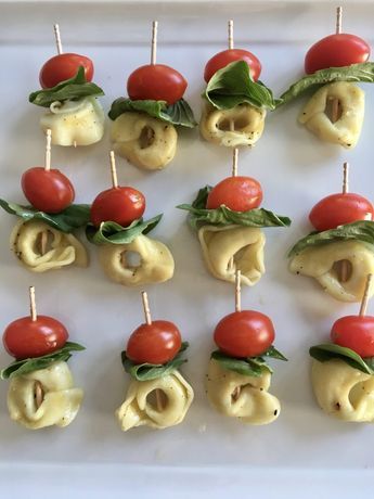 Tortellini Appetizer Recipes, Marinated Tortellini, Tortellini Appetizers, Frozen Tortellini, Tomato Skewers, Tortellini Skewers, Tomato Mozzarella Basil, Tortellini Recipes, Party Cooking