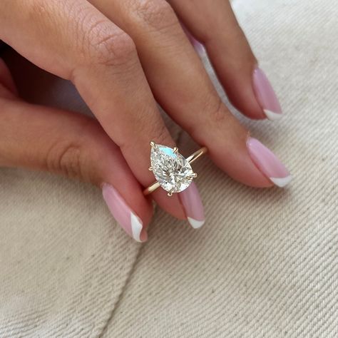 Pear Ring Thick Band, 4 Carat Pear Diamond Ring, Pear Engagement Ring 3 Carat, Pear And Radiant Toi Et Moi, Pear Cut Solitaire Engagement Ring, Almond Shape Ring, Pear Engagement Ring 2 Carat, Pear Engagement Ring With Gold Band, 3ct Pear Engagement Ring