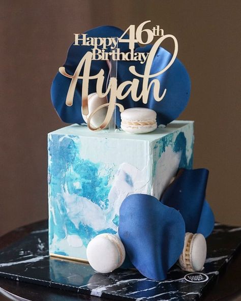 Shades Of Blue Birthday Cake, Shades Of Blue Cake, Square Birthday Cake Ideas, Male Cakes, 50th Birthday Cakes For Men, Latest Birthday Cake, Square Birthday Cake, Queens Birthday Cake, 50th Birthday Cake Toppers