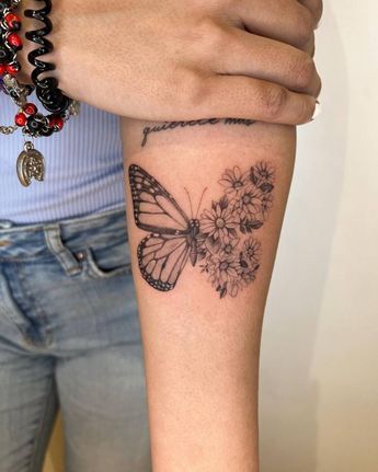 Half Flowers Tattoo, Butterfly And Daisy Tattoo, Butterfly Half Flowers, Butterfly Half Flower Tattoo, Half Butterfly Half Flower Tattoo, Half Flower Tattoo, Half Butterfly, Flower Animals, Half Flower