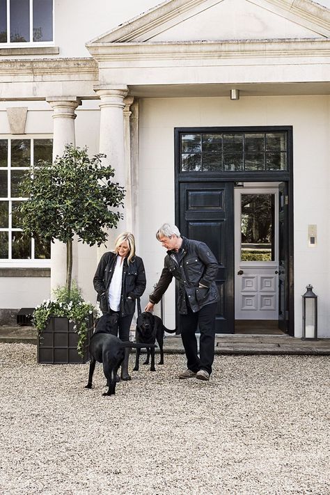 English Country House Exterior, Modern English Country House, Pea Stone, Country House Exterior, Modern English Country, Motor Court, Countryside Life, English Country Cottages, Sitting Room Design