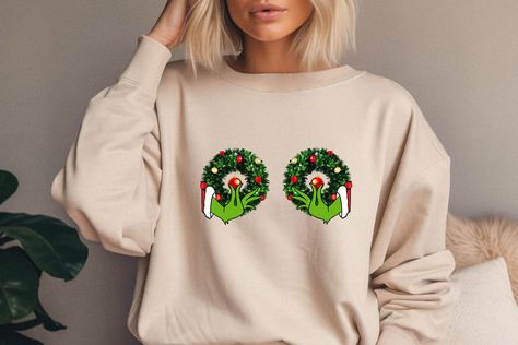 Funny Grinch Hands Christmas Adult Sweater Family Matching - Etsy Grinch Sweatshirt, Funny Grinch, Personalized Christmas Shirts, Grinch Shirt, Christmas Duck, Grinch Hands, Grinch Shirts, Minnie Mouse Christmas, Sweater Ideas