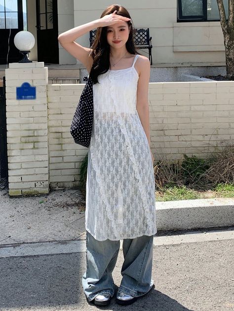 White Camisole Outfit, Cute Japanese Outfits, Lace Cami Top Outfit, Dazy Shein, Cami Top Outfit, Lace Top Styles, Vietnamese Style, Dress Over Jeans, November Fashion