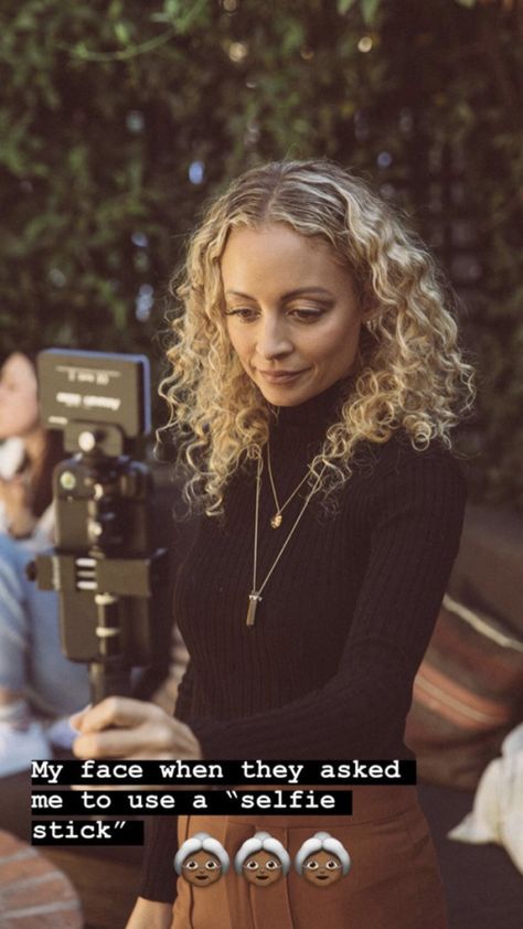 Nicole Richie Hair, Nicole Richie Style, Her Personality, My Face When, Nicole Richie, House Of Harlow, Style Crush, Selfie Stick, Fashion Board