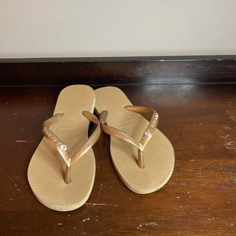 Haviana Flip Flop Flip Flop, Flip Flops, Closet, Fashion Tips, Fashion Trends, Clothes Design