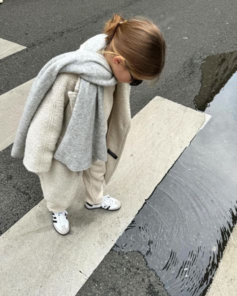 Laura (@lglora) • Instagram photos and videos Lglora Instagram, Baby Girl Aesthetic, Kids Street Style, Moms Goals, Diy Bebe, Baby Fits, Little Outfits, Mommy Life, Girl Mom