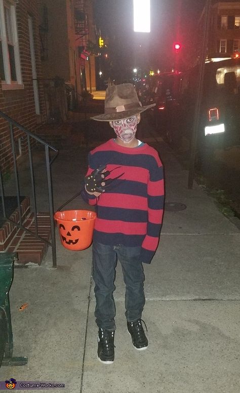 Freddy Krueger Costume Kids, Diy Freddy Krueger Costume, Girl Freddy Krueger Costume, Diy Costumes Halloween, Costumes Homemade, Freddy Krueger Costume, Diy Costumes Men, Liquid Latex, Costume Works