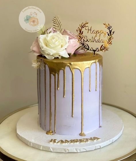 Lavender And Gold Cake, Purple And Gold Birthday Cake, Purple Gold Cake, Gold Cake Birthday, Purple And Gold Cake, 24th Birthday Cake, 22 Bday, Bday Brunch, Purple Cakes Birthday