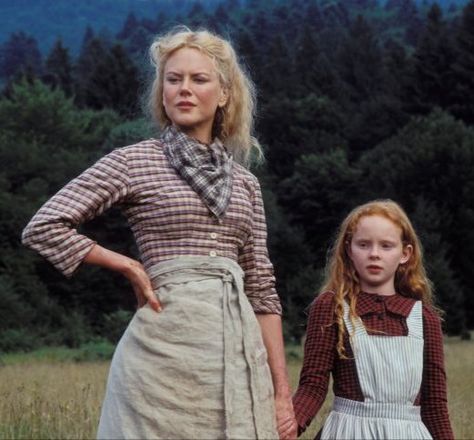 Kristen Nicole La Prade with Nicole Kidman Cold Mountain Nicole Kidman Cold Mountain, Cold Mountain Aesthetic, Cold Mountain Movie, Kristen Nicole, Cold Mountain, Old Fashion Dresses, Peregrine, Film Tv, Cow Boy